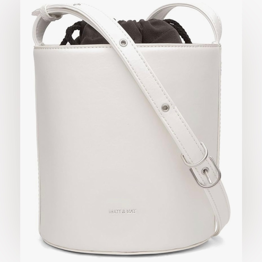 Matt & Nat White Bucket Shoulder Bag